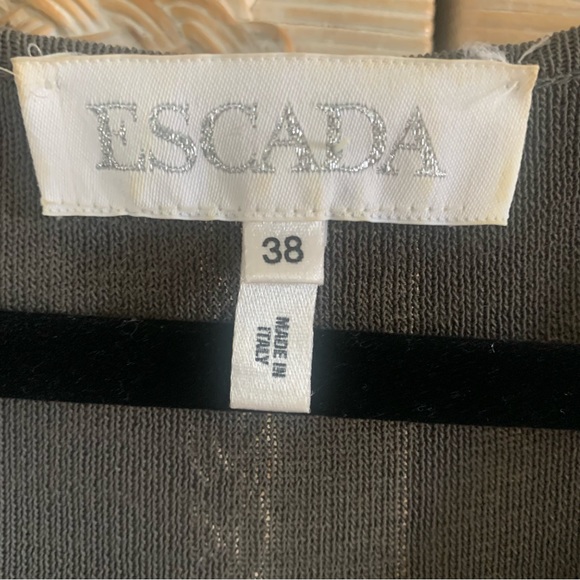 Luxury Escada Top. - Picture 2 of 9